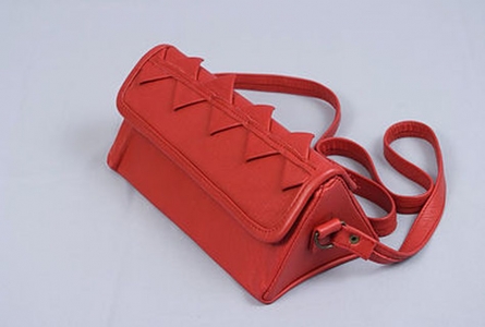 pécs design-ruha, pécs egyedi bőrtáskák, diadravai, design leather bag
